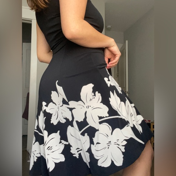 RL floral, classy “mom” dress - Picture 4 of 4